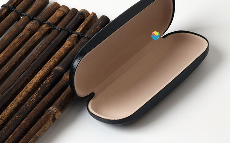 Portable pressure glasses storage case